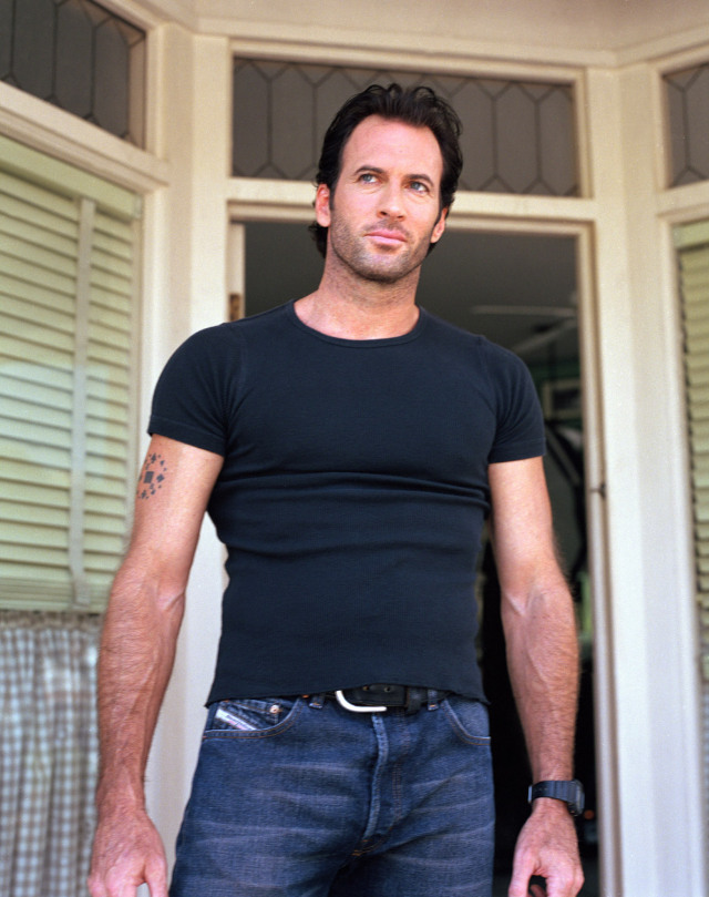 Luke-gilmore-girls-30974677-1187-1500